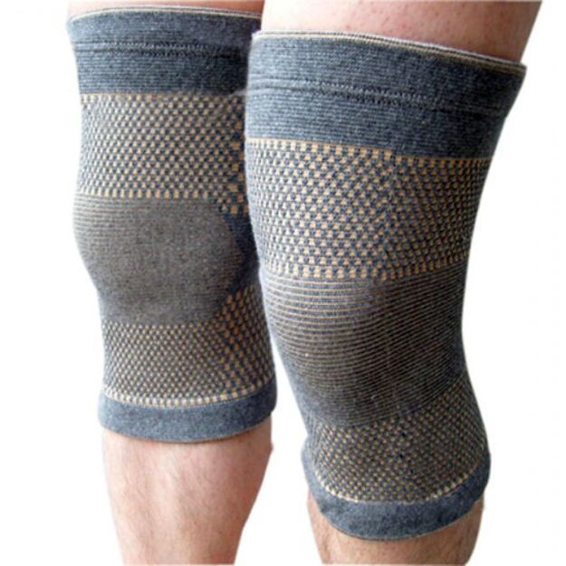 Au stade initial de l'arthrose de l'articulation du genou, il est recommandé d'utiliser un bandage de fixation. 